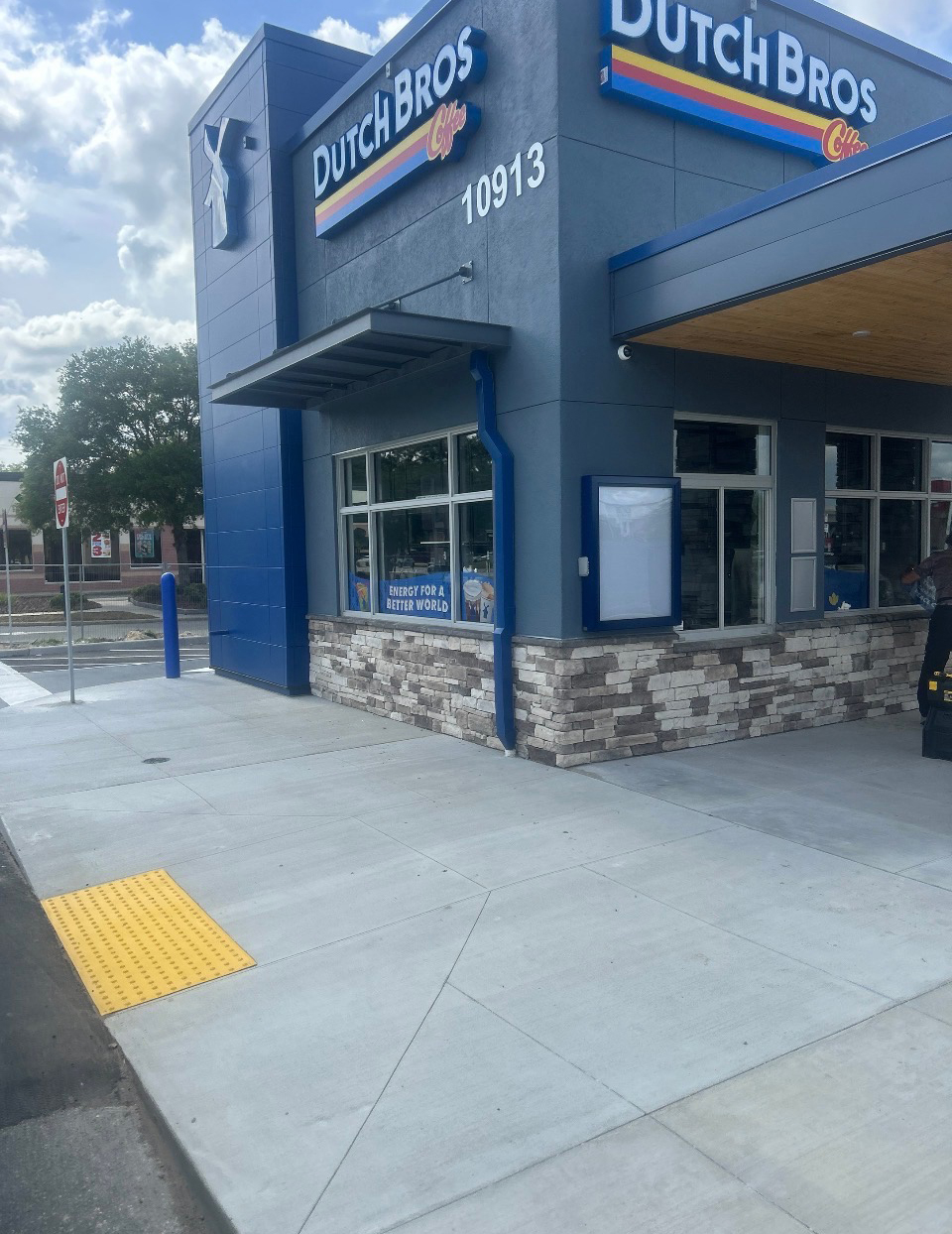Dutch Bros Back