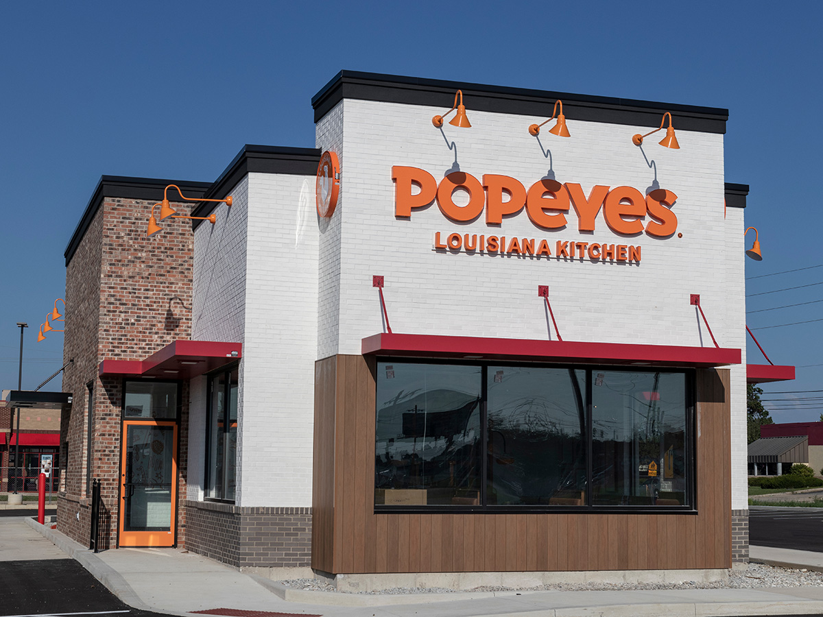Popeye’s – Chicago, Illinois: 10-Day Full Interior & Exterior Remodel